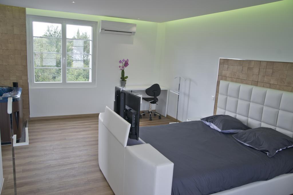 Moulin Des Tours Bed & Breakfast Barbaste Ruang foto
